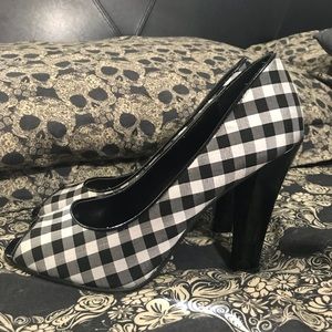 Steve Madden checkered heels